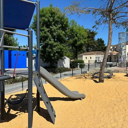 Campsite Les Alouettes - *