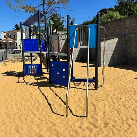 Campsite Les Alouettes - *
