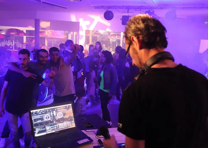 Κάμπινγκ Les Alouettes -