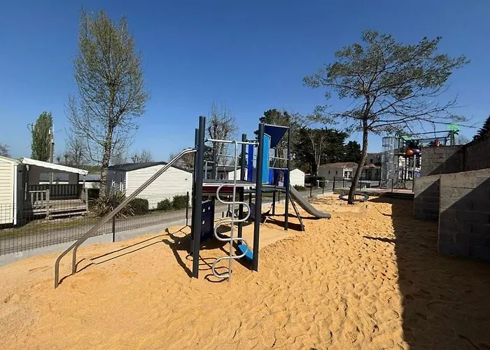 Κάμπινγκ Les Alouettes -