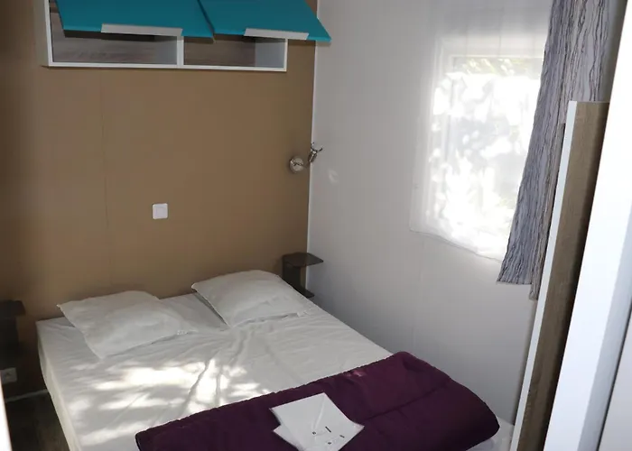 Κάμπινγκ Les Alouettes -