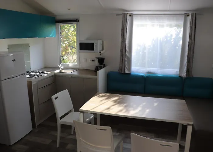 Les Alouettes - Κάμπινγκ *